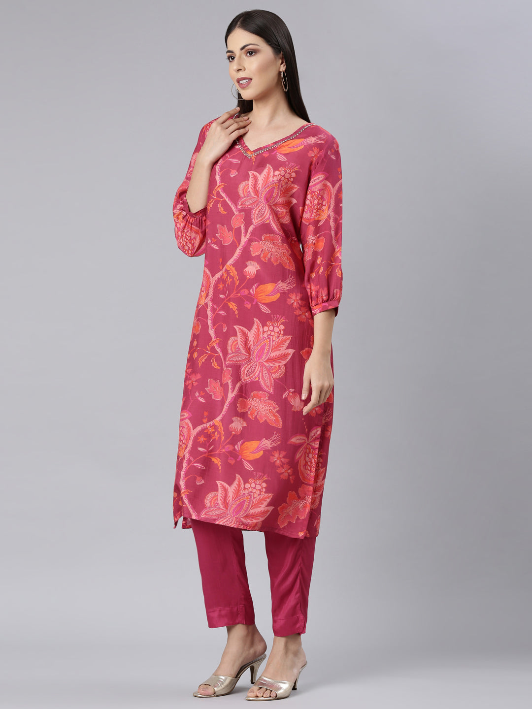 Neerus Magenta Casual Floral Straight Kurta and Trouser