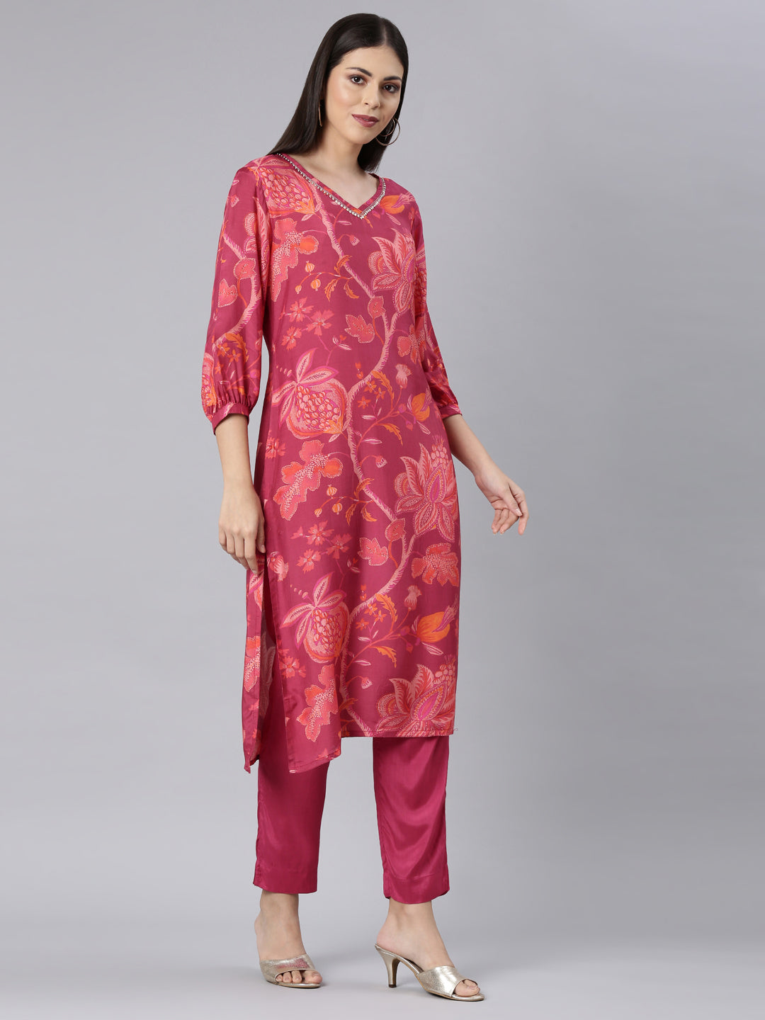 Neerus Magenta Casual Floral Straight Kurta and Trouser