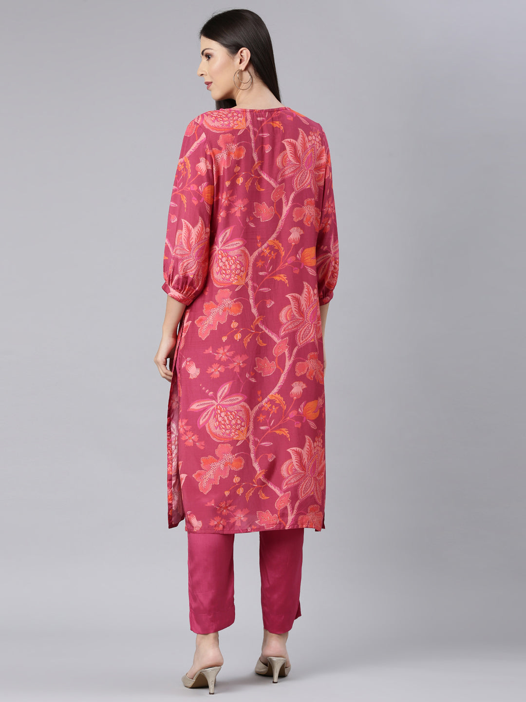 Neerus Magenta Casual Floral Straight Kurta and Trouser