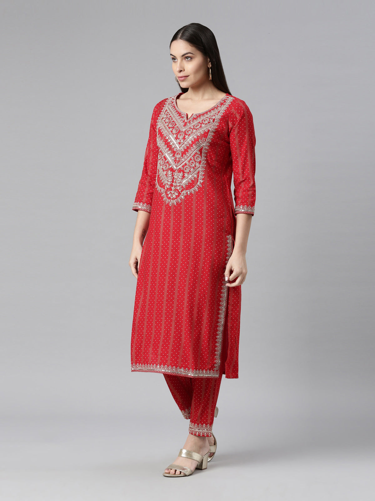 Neerus Women Red Floral Printed Kurta with Trousers  With Dupatta