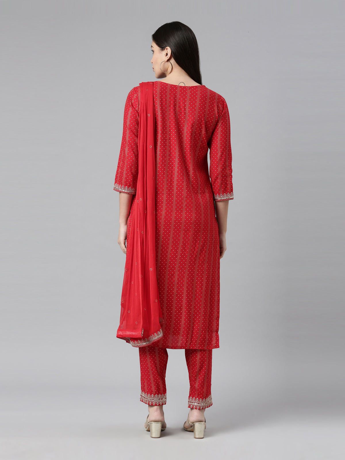 Neerus Women Red Floral Printed Kurta with Trousers  With Dupatta