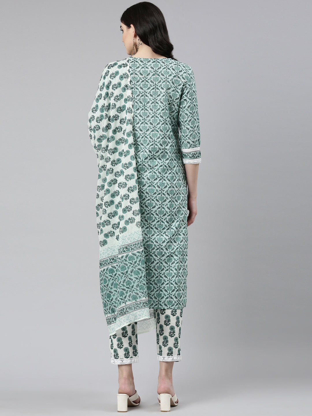 Neeru's Green Regular Straight Printed Kurta And Trousers With Dupatta