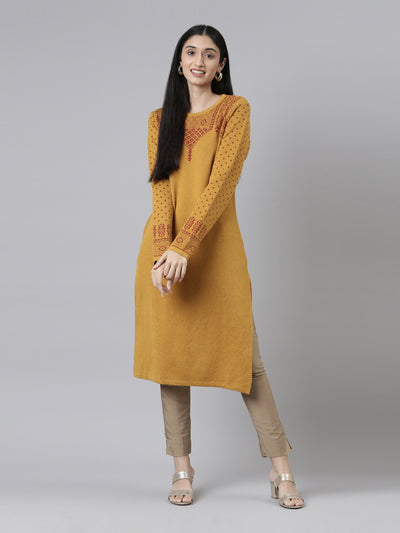 Neeru's Winter Wear Yoke Design Straight Knee Length Acrylic Kurta For Women