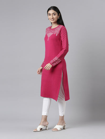 Neeru's Winter Wear Yoke Design Straight Fit Regular Acrylic Kurta For Women