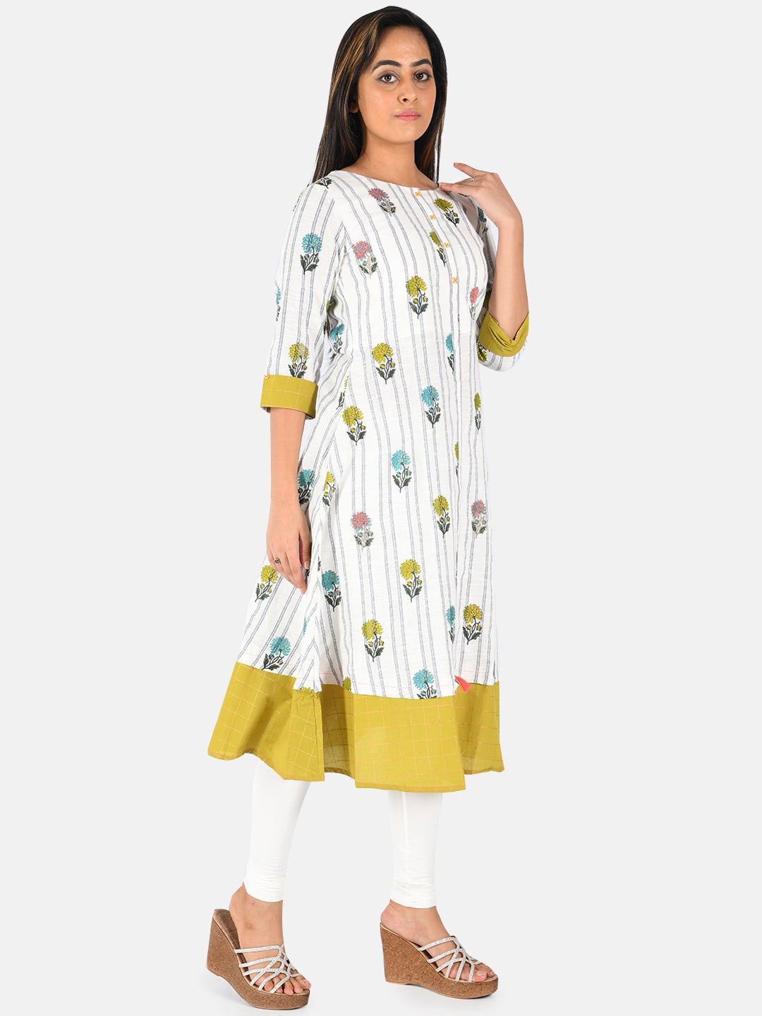 Neerus Women Off-White Printed Anarkali Kurta