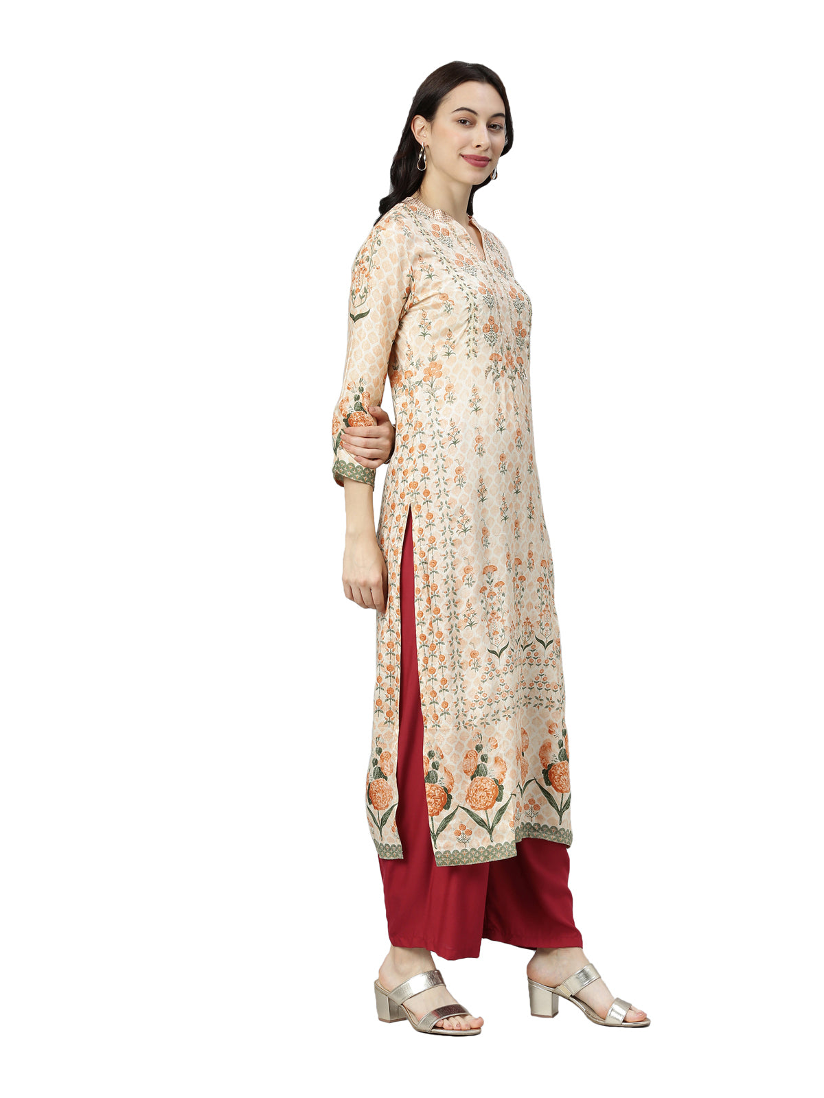 Neerus Women Beige Floral Printed Floral Kurta