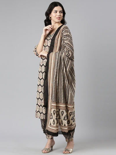 Neeru's Black Regular Straight Printed Kurta And Salwar With Dupatta