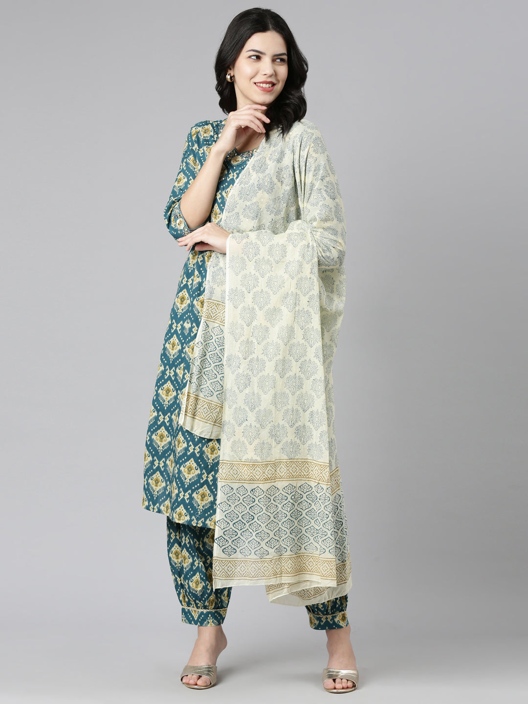 Neeru's Green Regular Straight Printed Kurta And Salwar With Dupatta