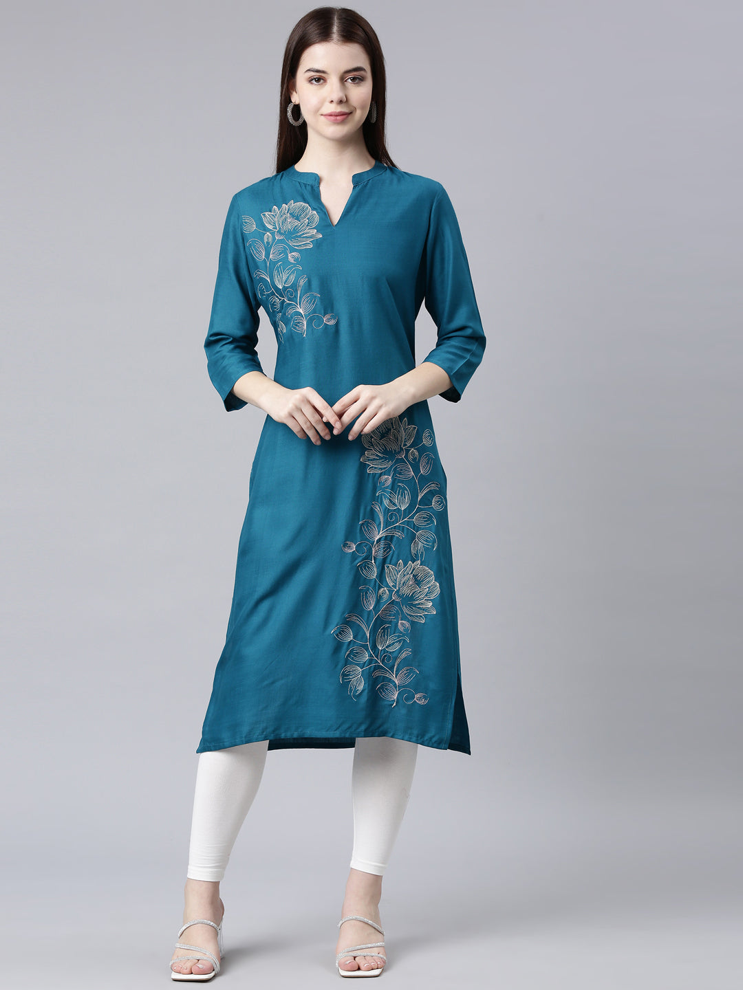 Neerus Green Straight Casual Floral Straight Kurtas