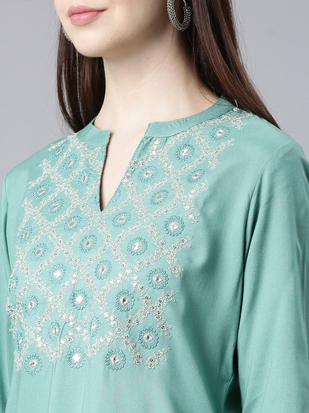 Neerus Green Straight Casual Floral Straight Kurtas