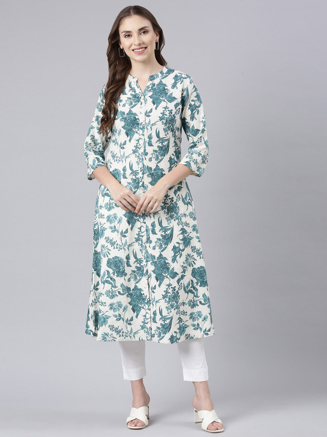 Neerus Green Panelled Straight Floral Kurtas