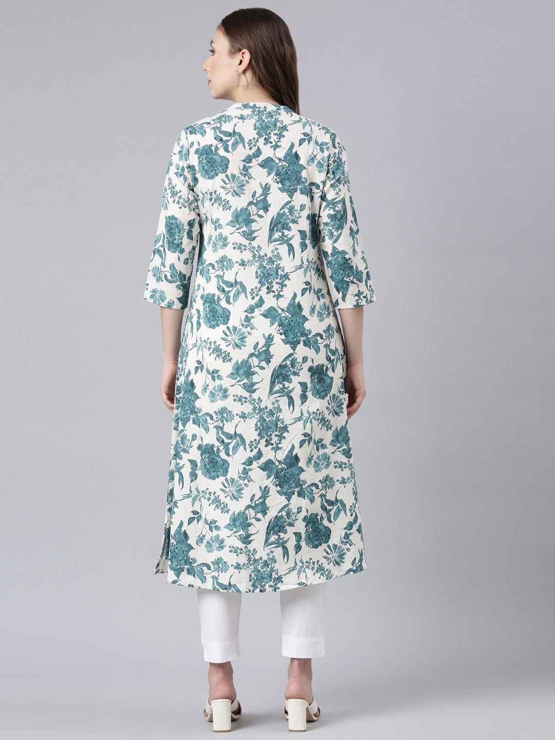 Neerus Green Panelled Straight Floral Kurtas