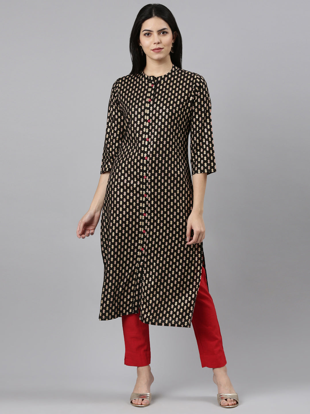 Neeru's Black Regular Straight Printed Kurtas