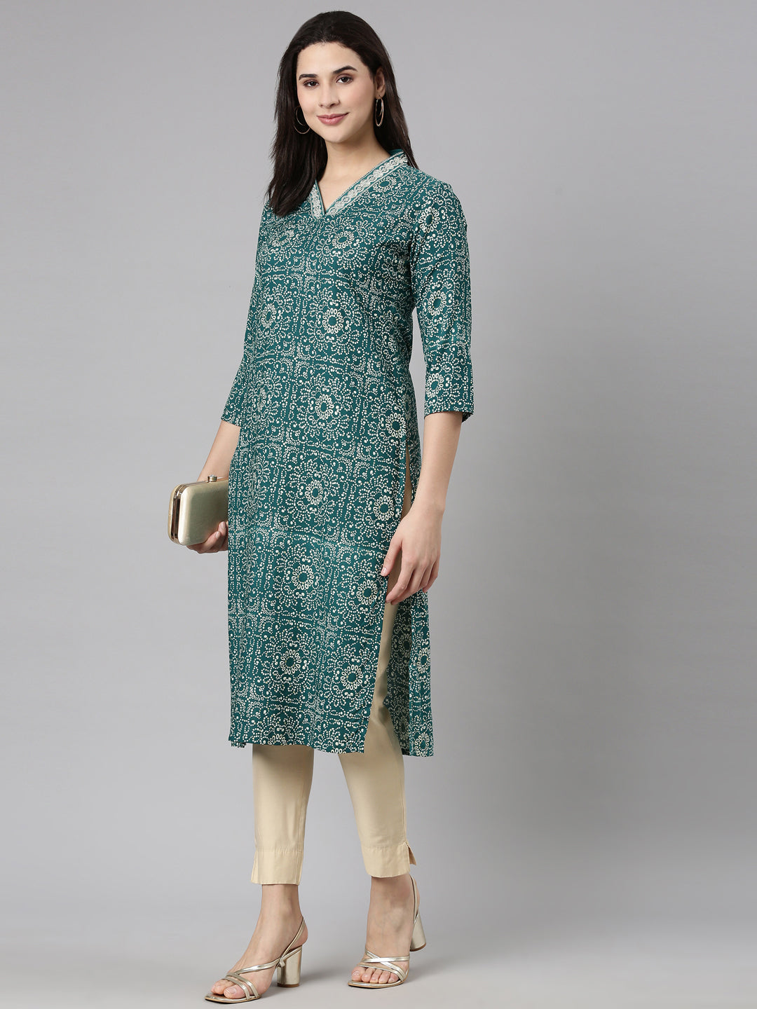 Neerus Green Regular Straight Bandhani Kurtas