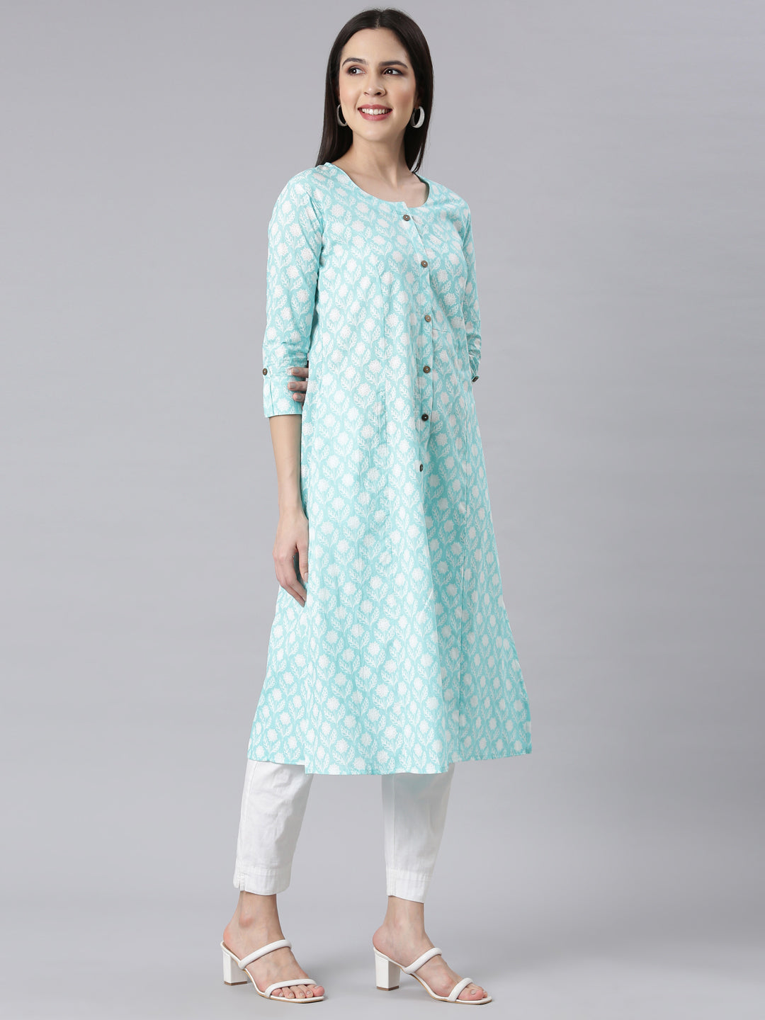 Neerus Sea Green Panelled Straight Floral Kurtas