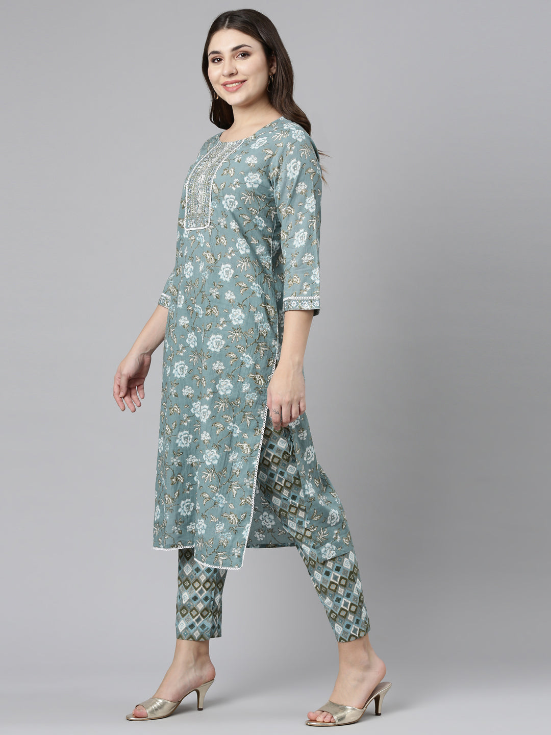 Neeru's Green Regular Straight Printed Kurta And Trousers With Dupatta