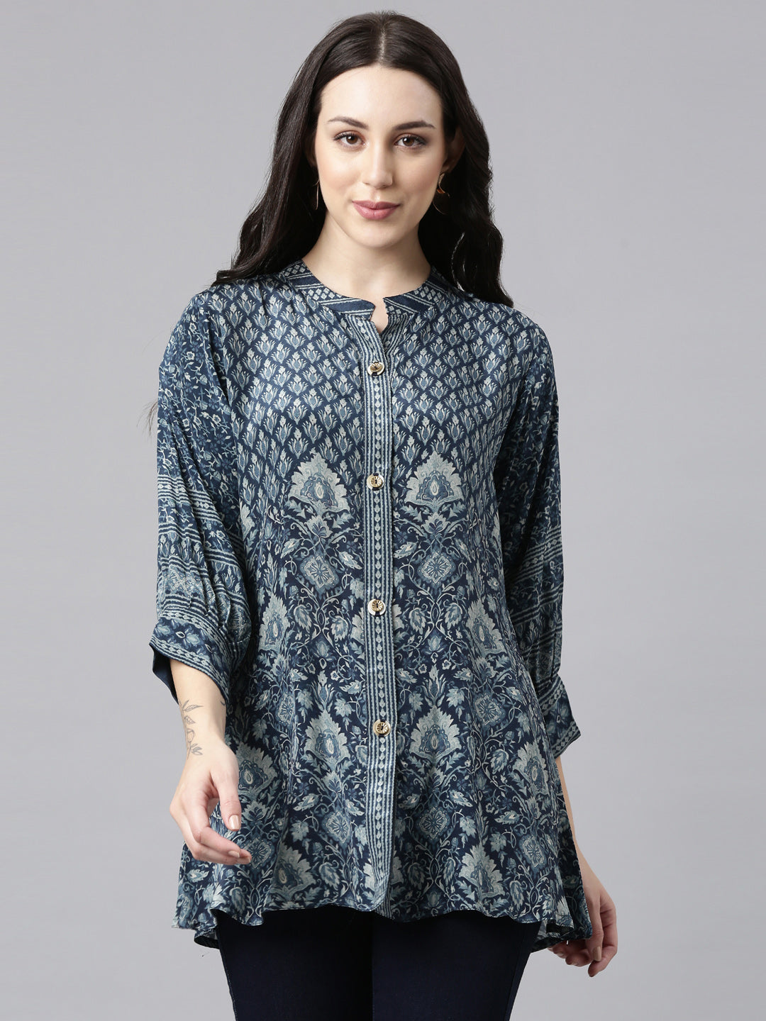 Neerus Navy Blue High-Low Casual Printed Straight Kurtis