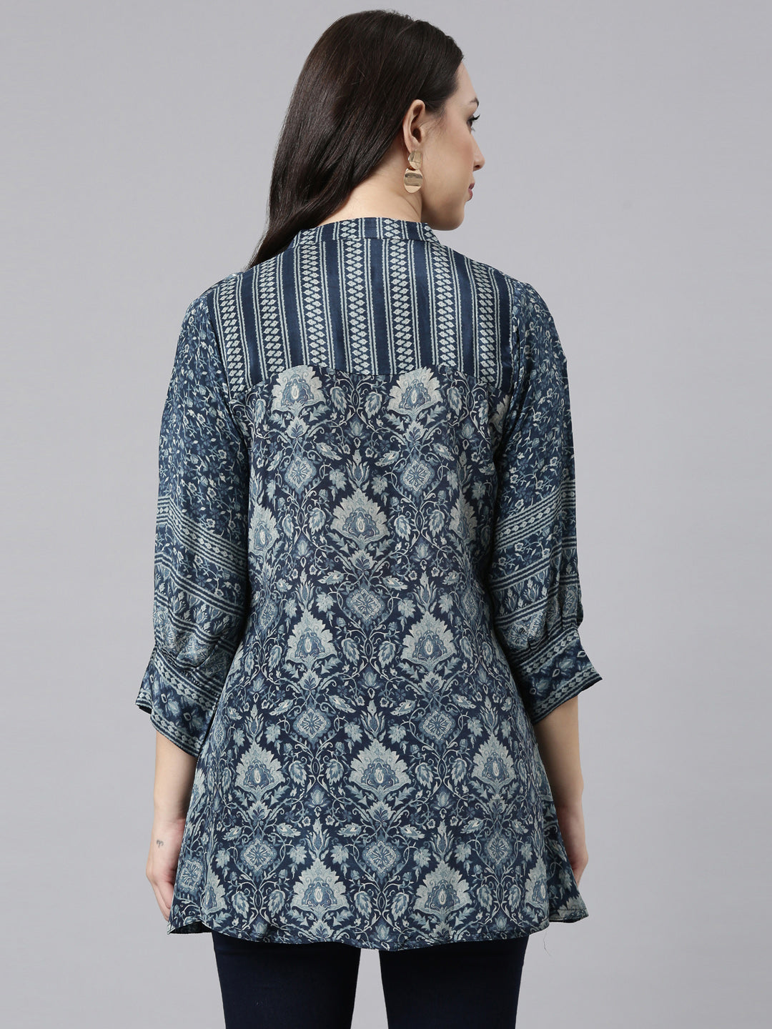 Neerus Navy Blue High-Low Casual Printed Straight Kurtis