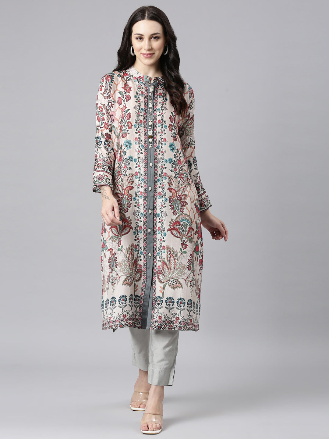 Neerus Off White Straight Casual Floral Kurtas