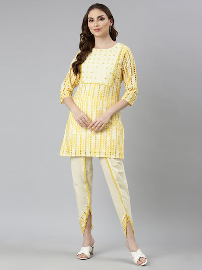 Neerus Yellow Regular Straight Floral Kurti And  Panchakattu