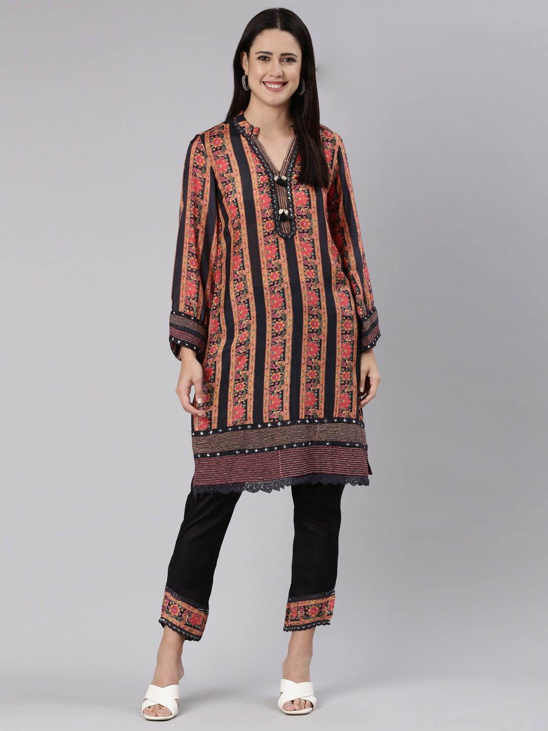 Neeru's Black Regular Straight Printed Kurta And Trousers