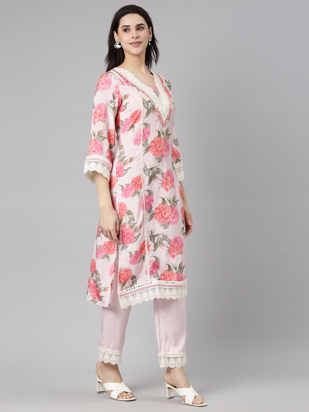 Neerus Pink Regular Scalloped Floral Kurta And  Trousers With Dupatta