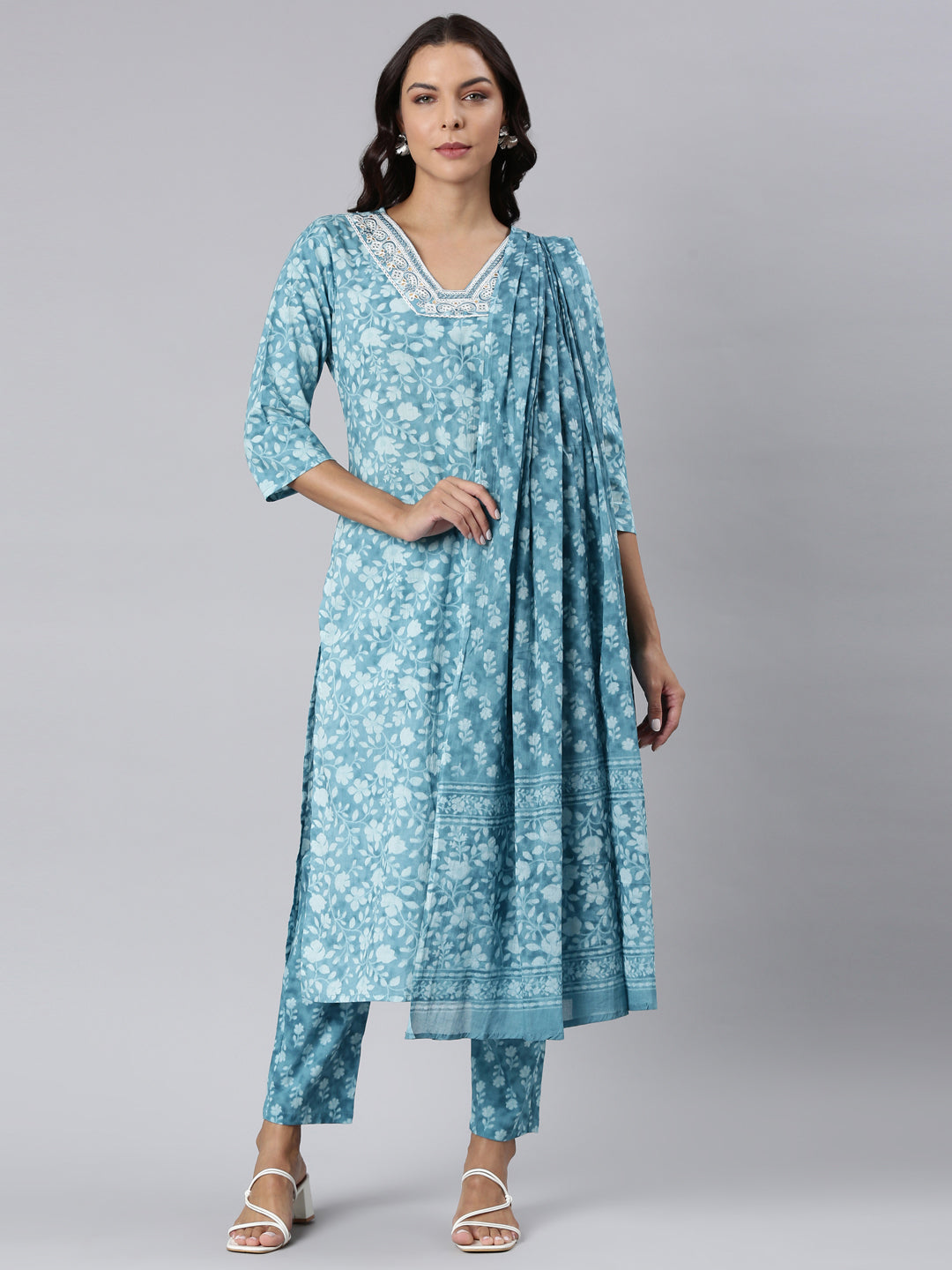 Neerus Green Panelled Straight Printed Kurta And Trousers With Dupatta