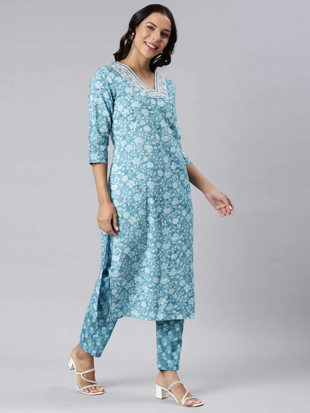 Neerus Green Panelled Straight Printed Kurta And Trousers With Dupatta