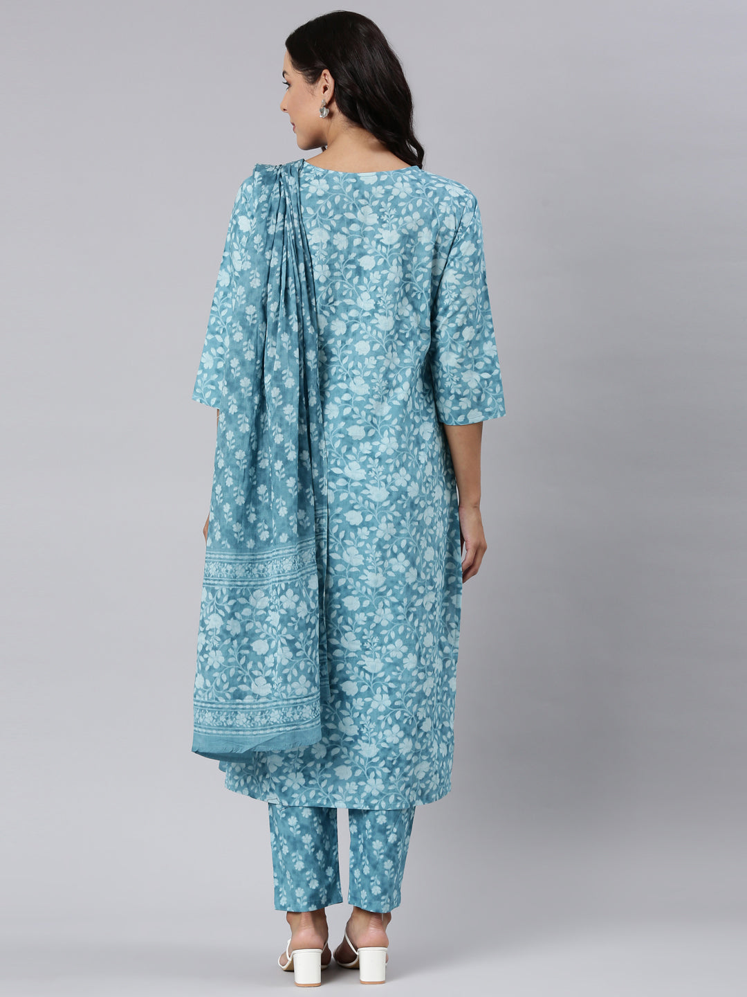 Neerus Green Panelled Straight Printed Kurta And Trousers With Dupatta