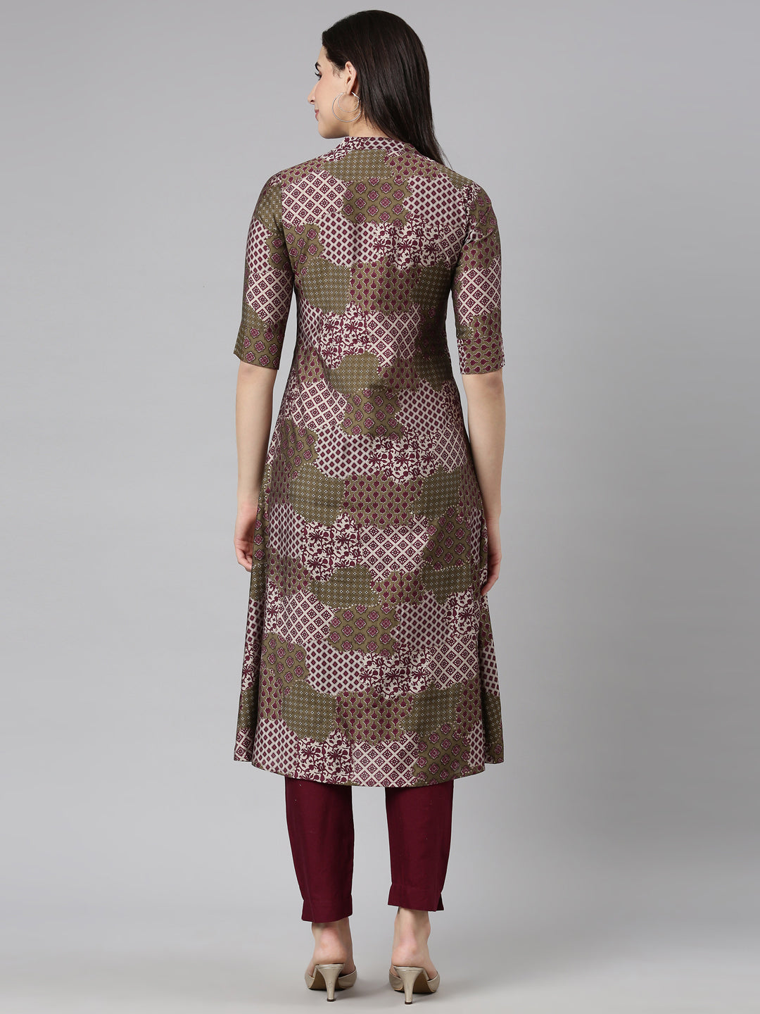 Neerus Purple Regular Straight Geometric Kurtas