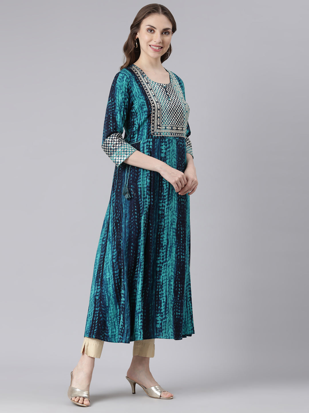 Neerus Green Rayonn Curved Casual Ethnic Motifs Anarkali Kurtas.