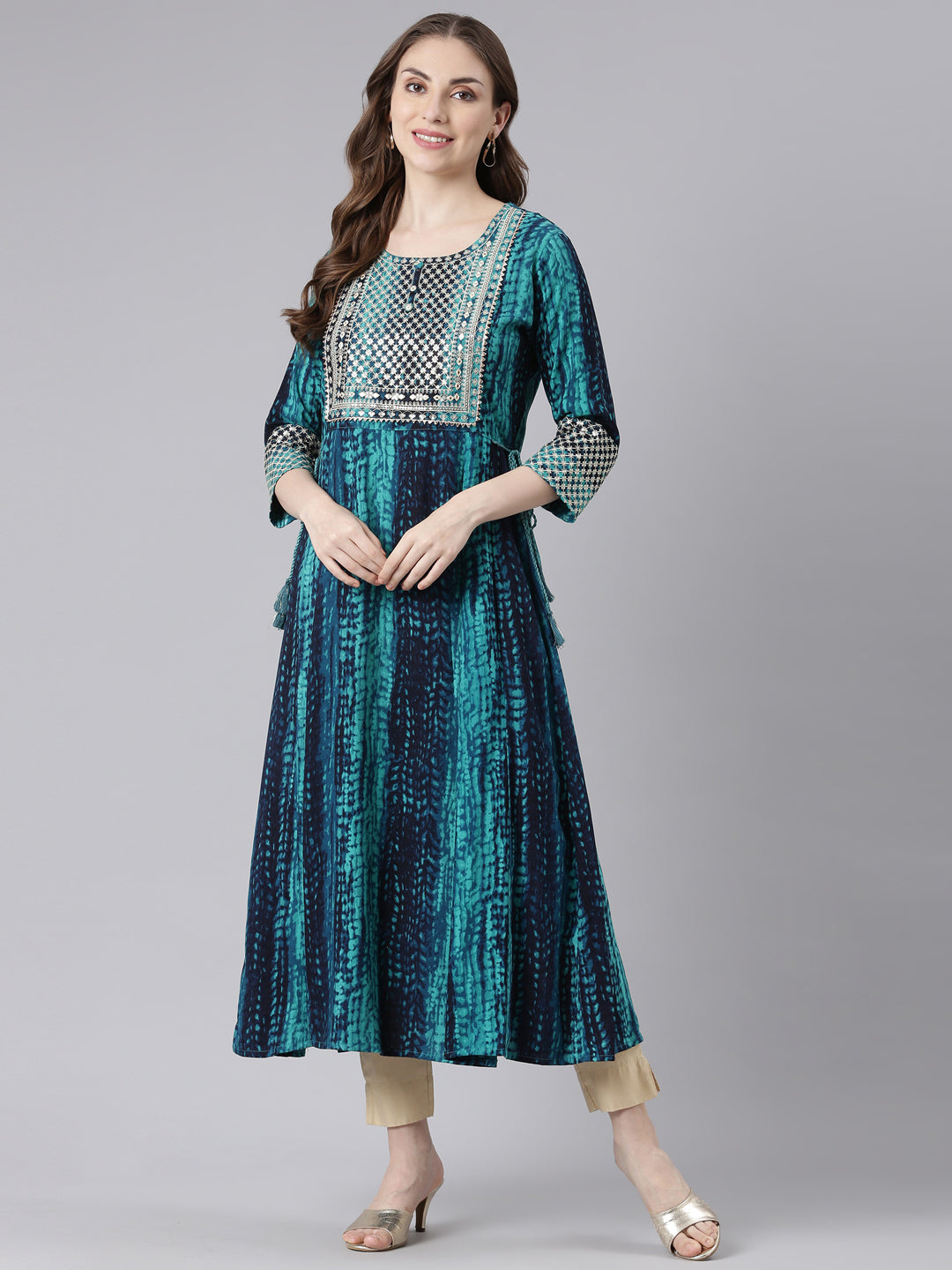 Neerus Green Rayonn Curved Casual Ethnic Motifs Anarkali Kurtas.