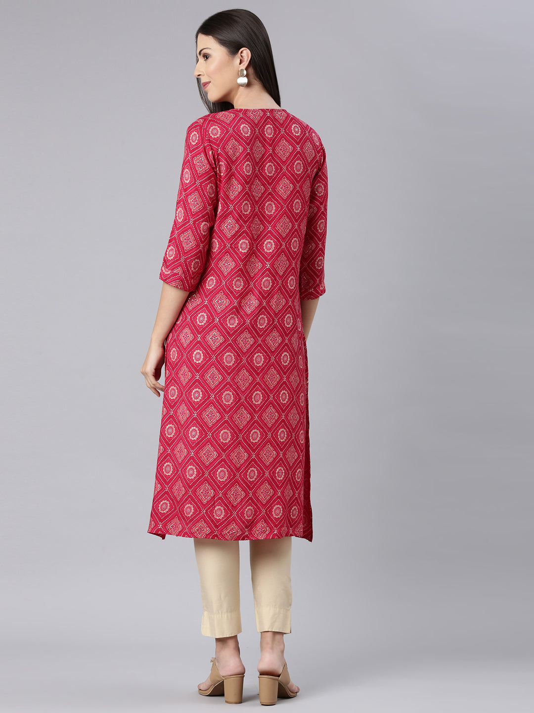 Neerus Red Straight Casual Bandhani Straight Kurtas