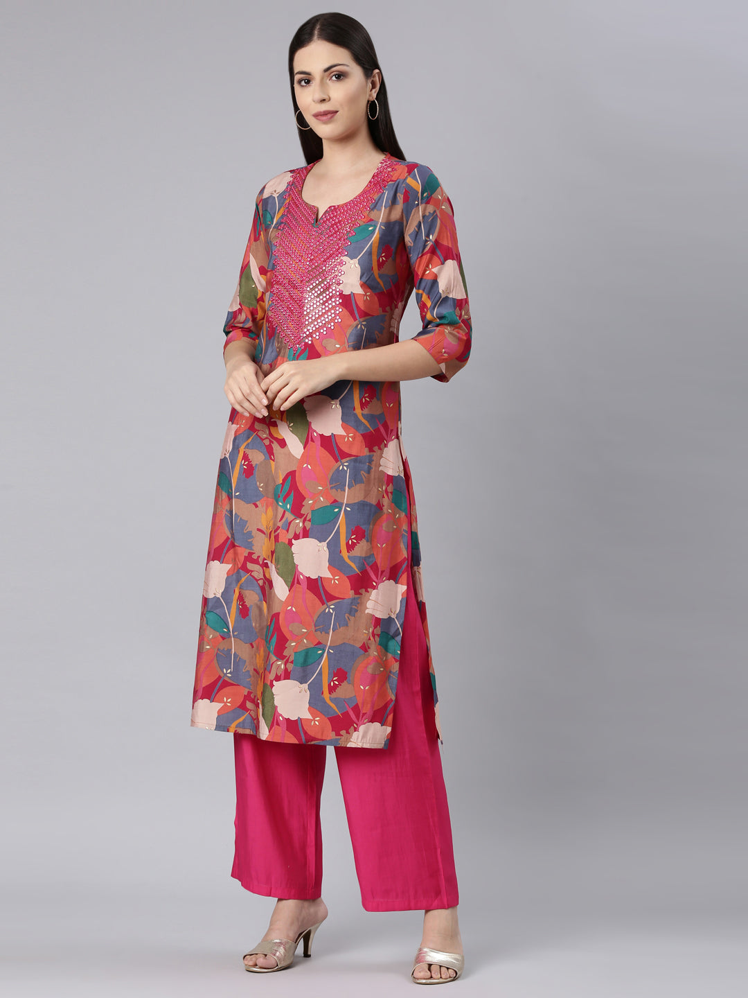 Neerus Red Straight Casual Floral Straight Kurtas