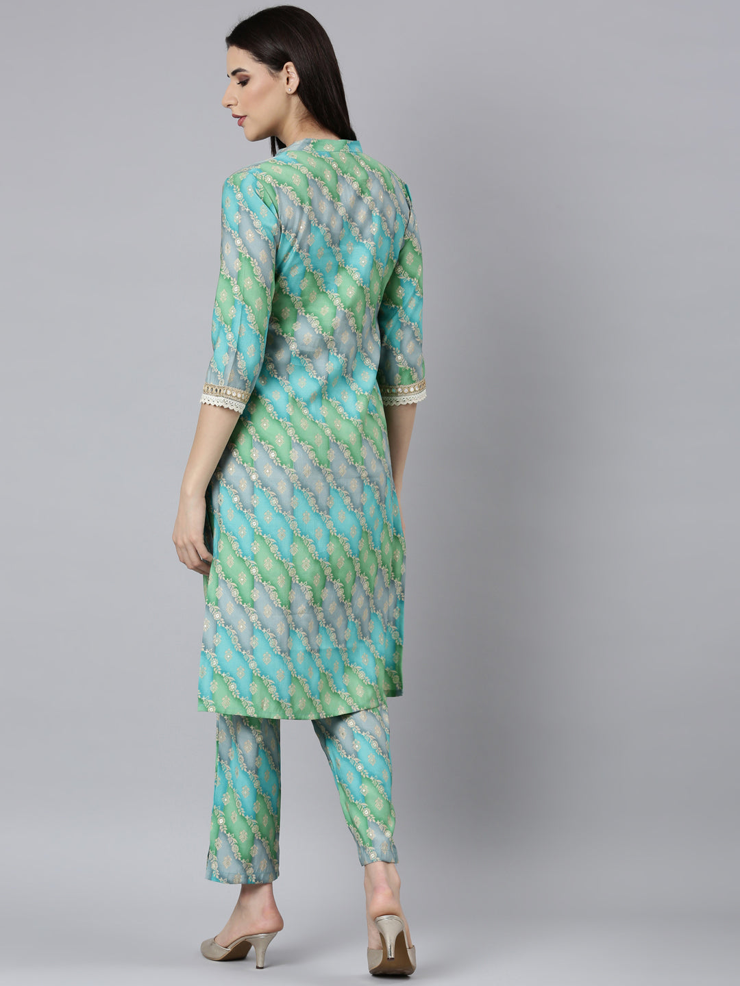 Neerus Turquoise Blue Regular Straight Floral Kurta And Trousers