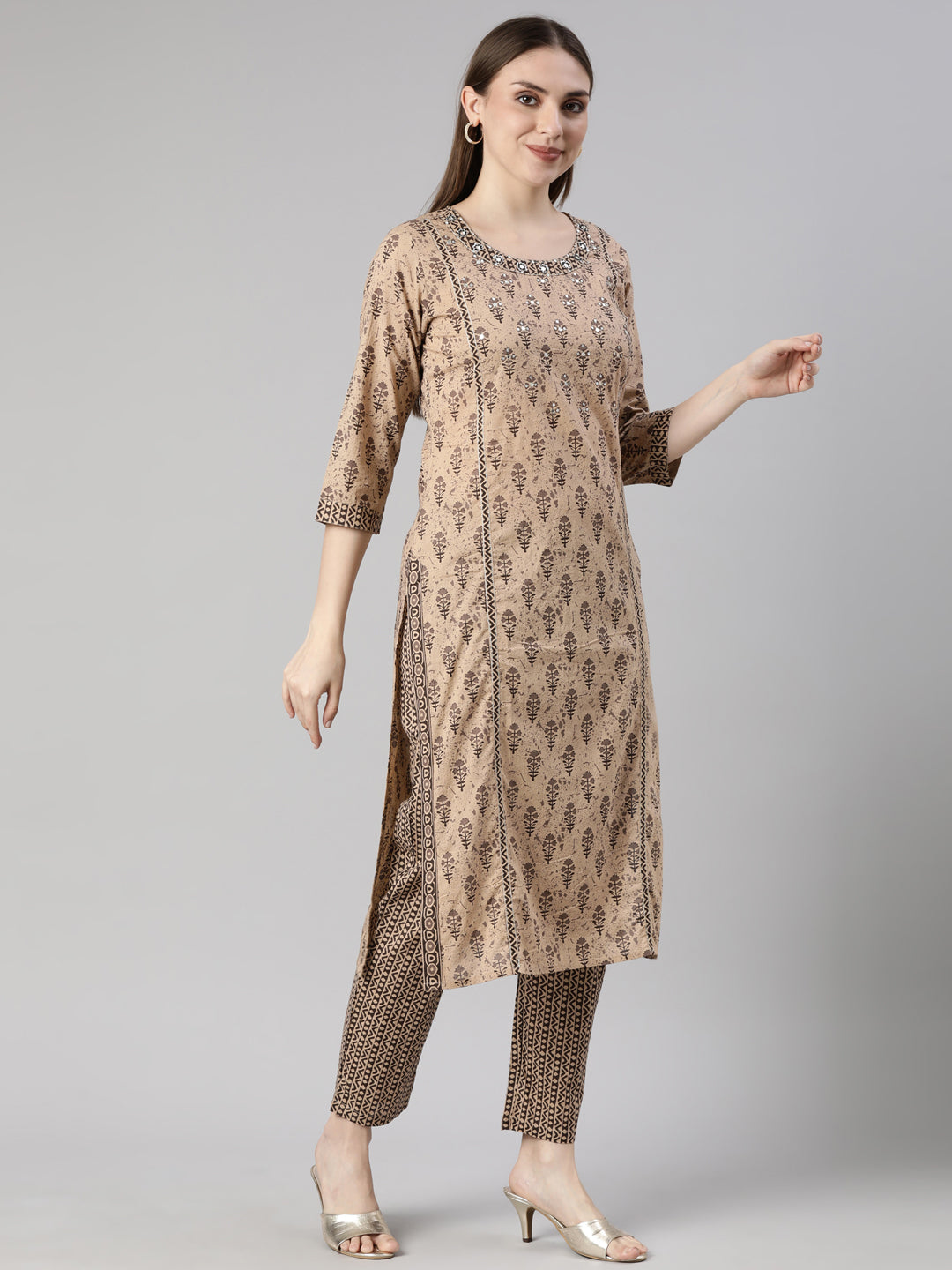 Neerus Black Regular Straight Floral Kurta And  Trousers With Dupatta