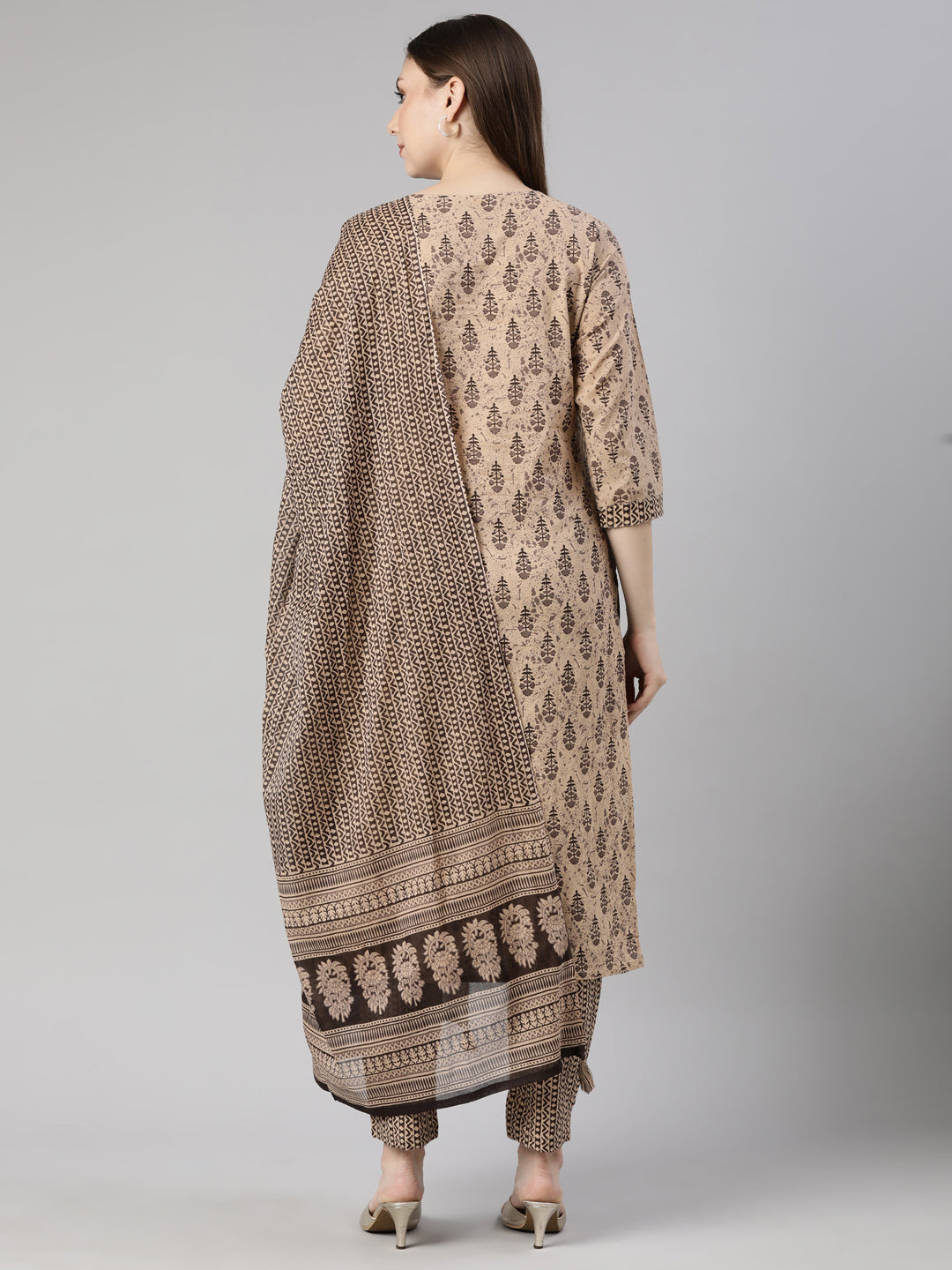 Neerus Black Regular Straight Floral Kurta And  Trousers With Dupatta