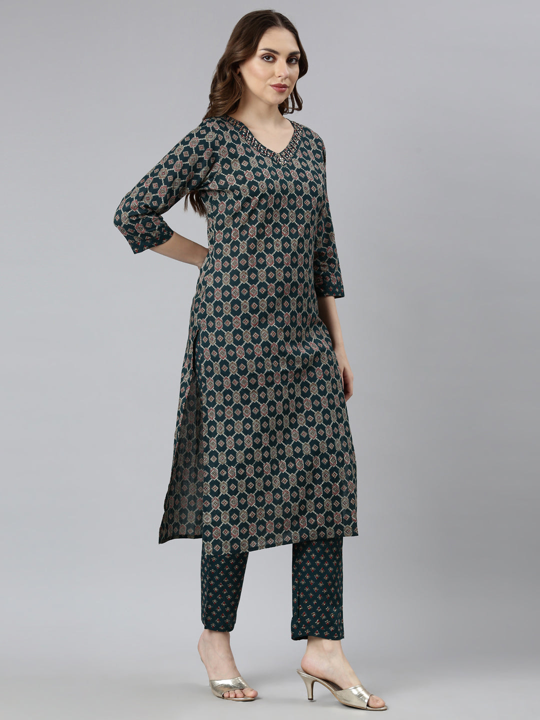 Neerus Green Regular Straight Geometric Kurta And  Trousers With Dupatta