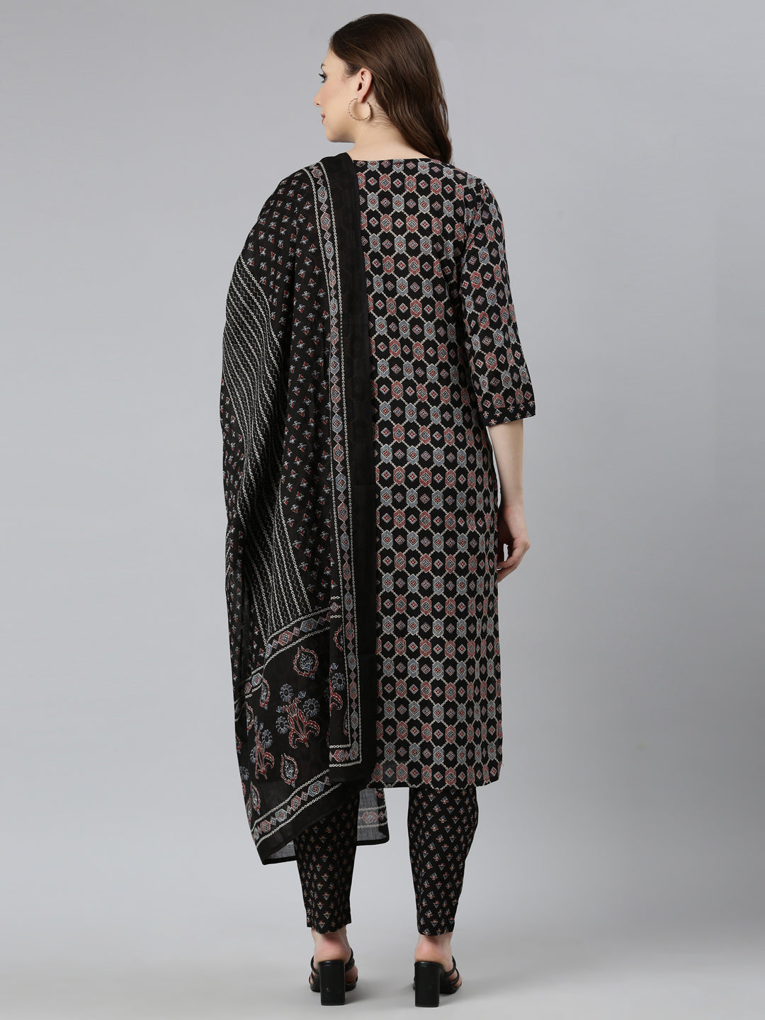 Neerus Black Regular Straight Geometric Kurta And  Trousers With Dupatta