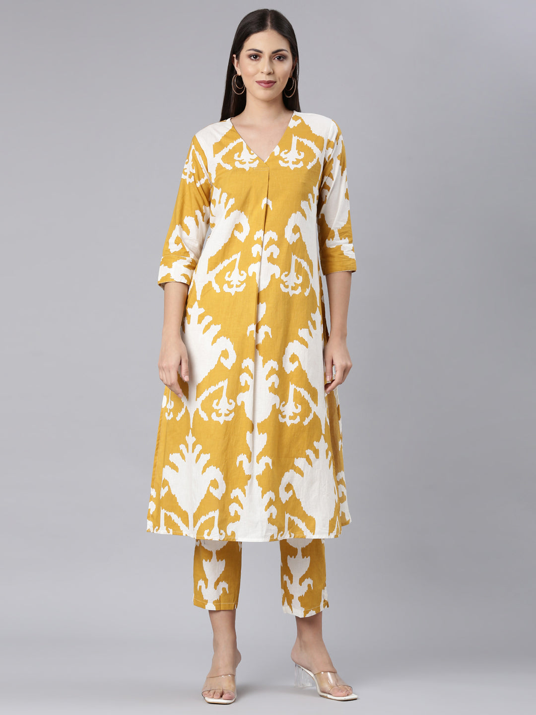 Neerus Mustard Casual Chevron Straight Kurta and Trouser