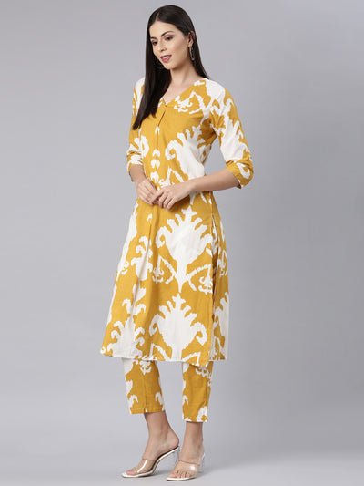 Neerus Mustard Casual Chevron Straight Kurta and Trouser