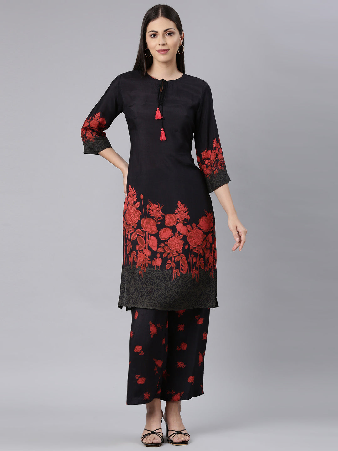 Neerus Black Casual Floral Straight Kurta and Trouser