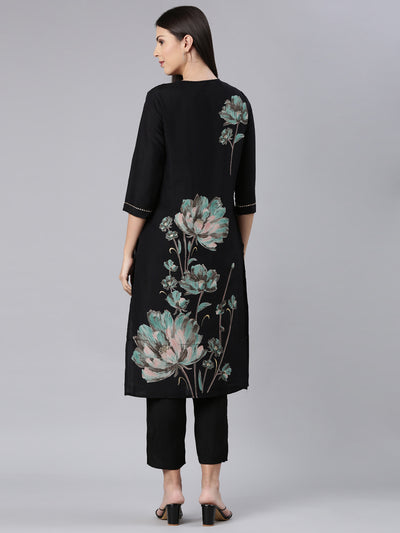 Neerus Black Casual Floral Straight Kurta and Trouser