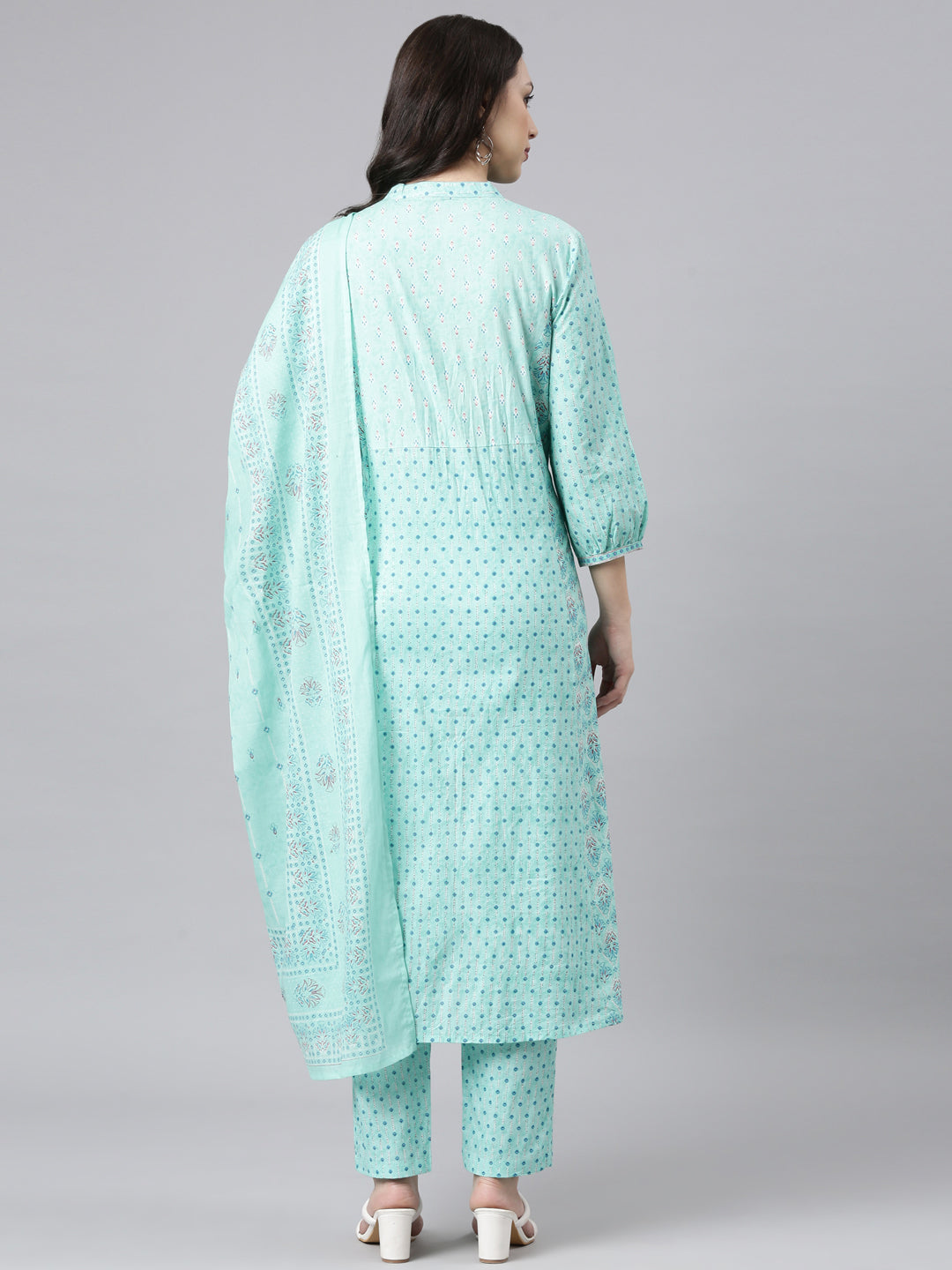 Neerus Green Panelled Straight Kurta and Trousers With Dupatta