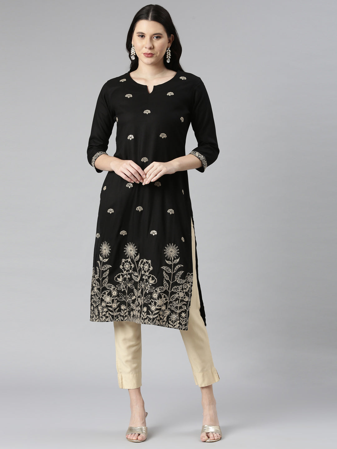 Neerus Black Casual Solid Straight Kurtas