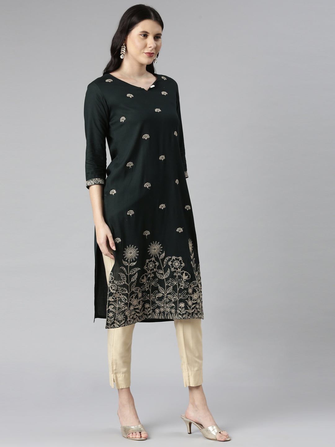 Neerus Green Casual Solid Straight Kurtas