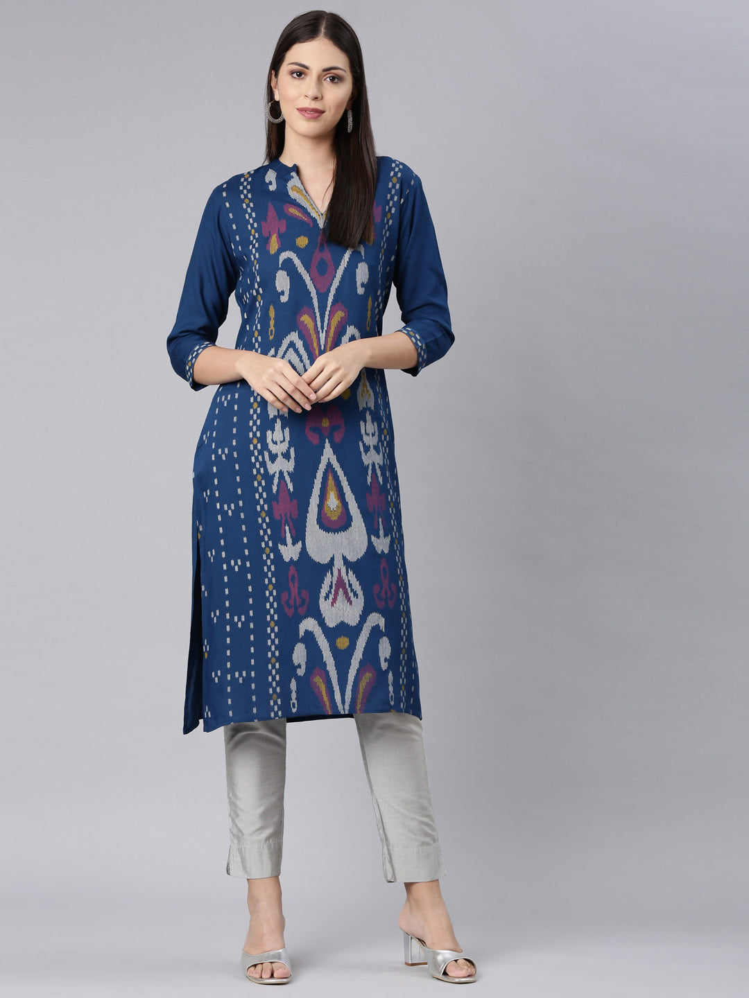 Neerus Blue Straight Casual Chevron Straight Kurtas