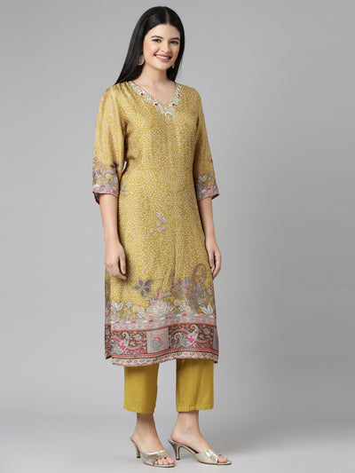 Neerus Green Casual Bandhani Straight Kurta and Trousers With Dupatta