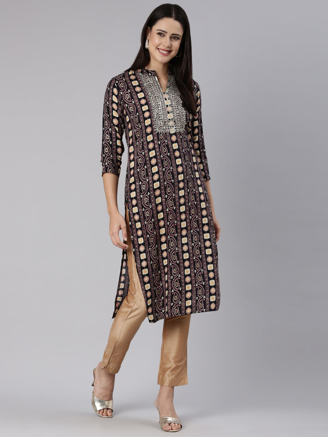 Neeru's Black Regular Straight Paisley Kurtas