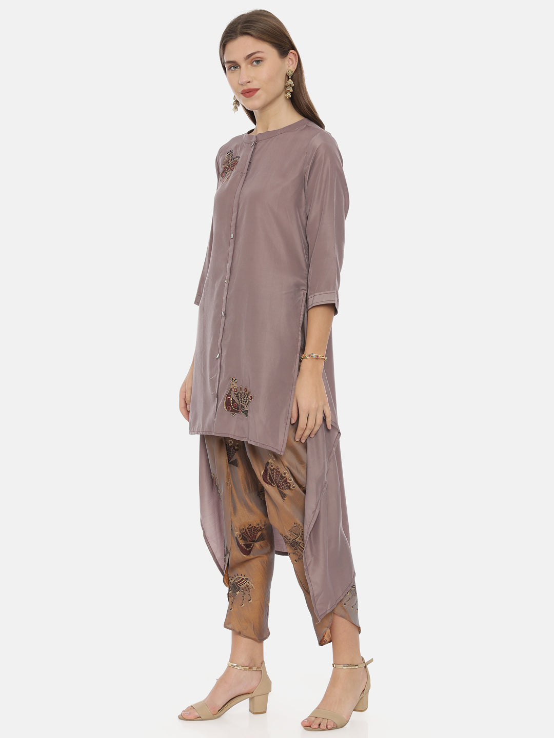 Neerus Women Mauve Embroidered Straight Kurta with phant